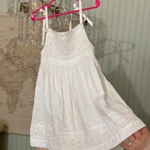 ********SOLD**********Beautiful linen dress with pink rosettes